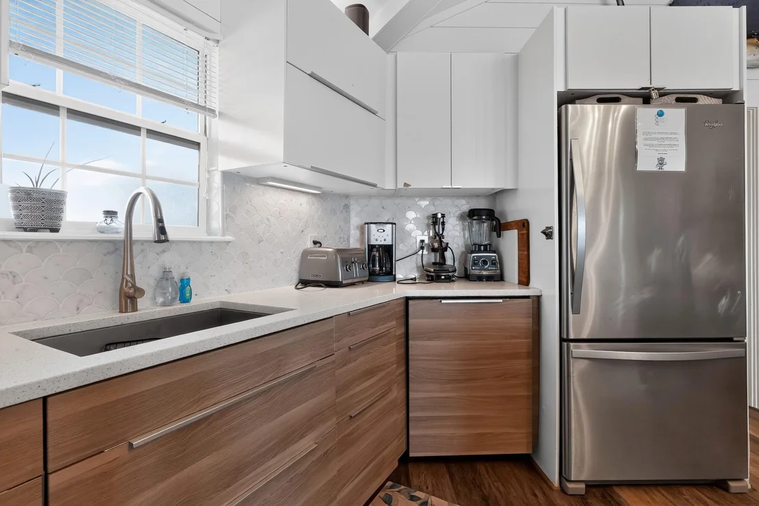 Photo of 914 Beach Drive