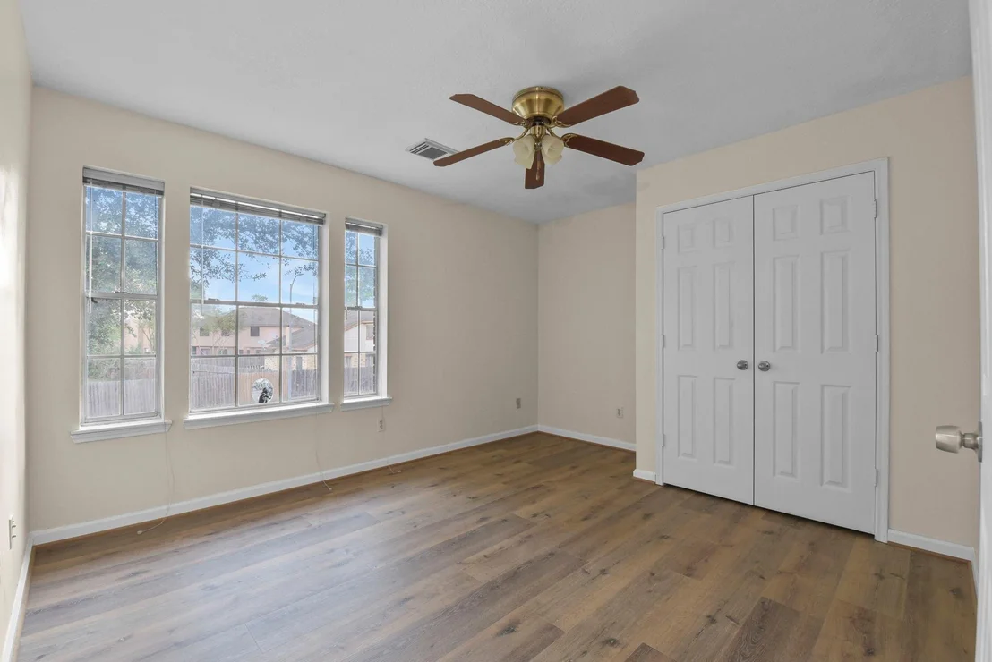 Photo of 4911 Silver Fox Drive