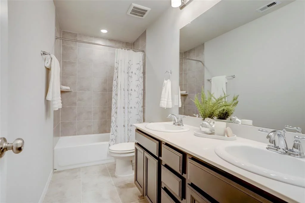 Photo of 10855 Cliffs View Drive