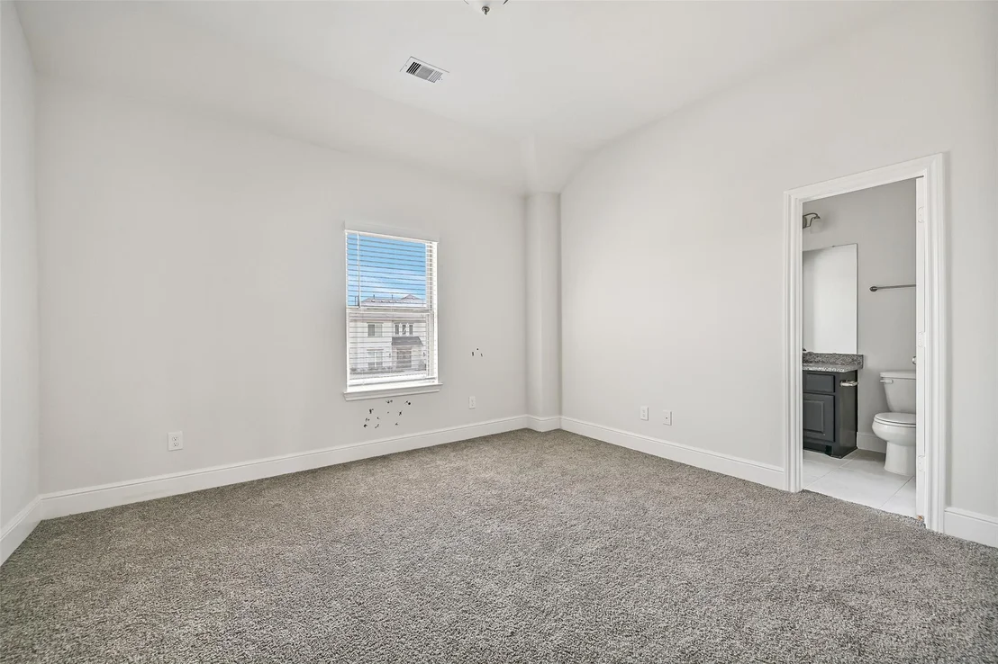 Photo of 4902 Grapevine Lane