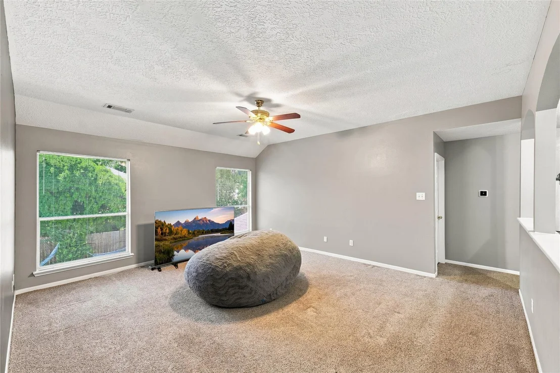 Photo of 10827 Oak Acres Drive