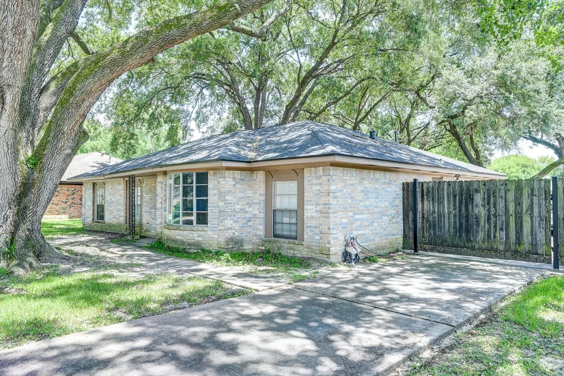 Photo of 12419 Maxim Drive