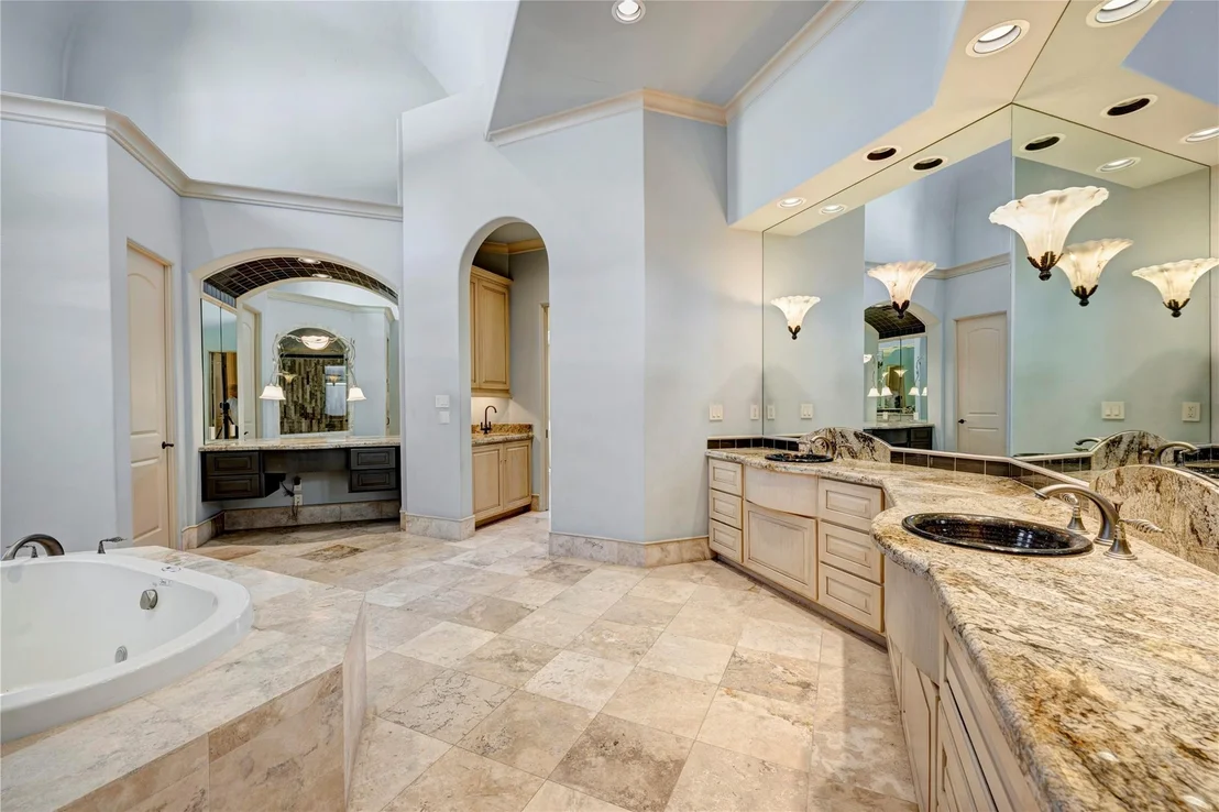 Photo of 710 Pinehaven Drive