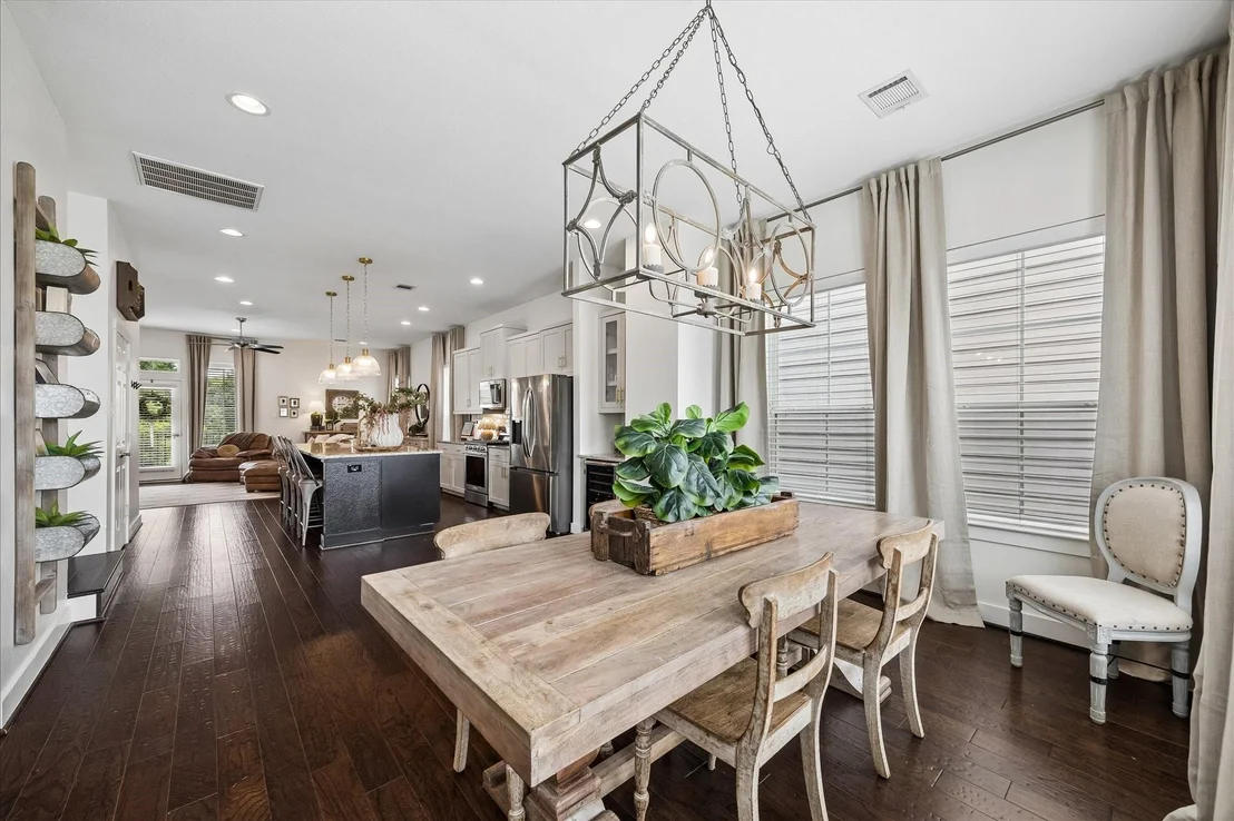 Photo of 2416 Couch Street