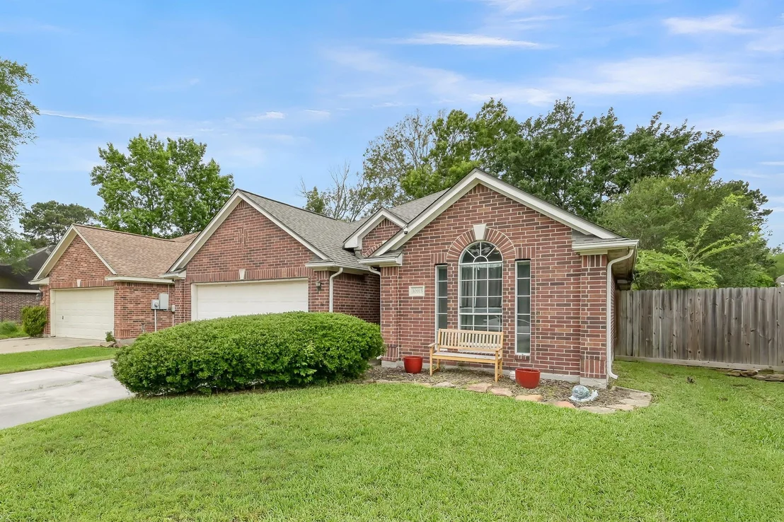 Photo of 30915 Trinket Drive