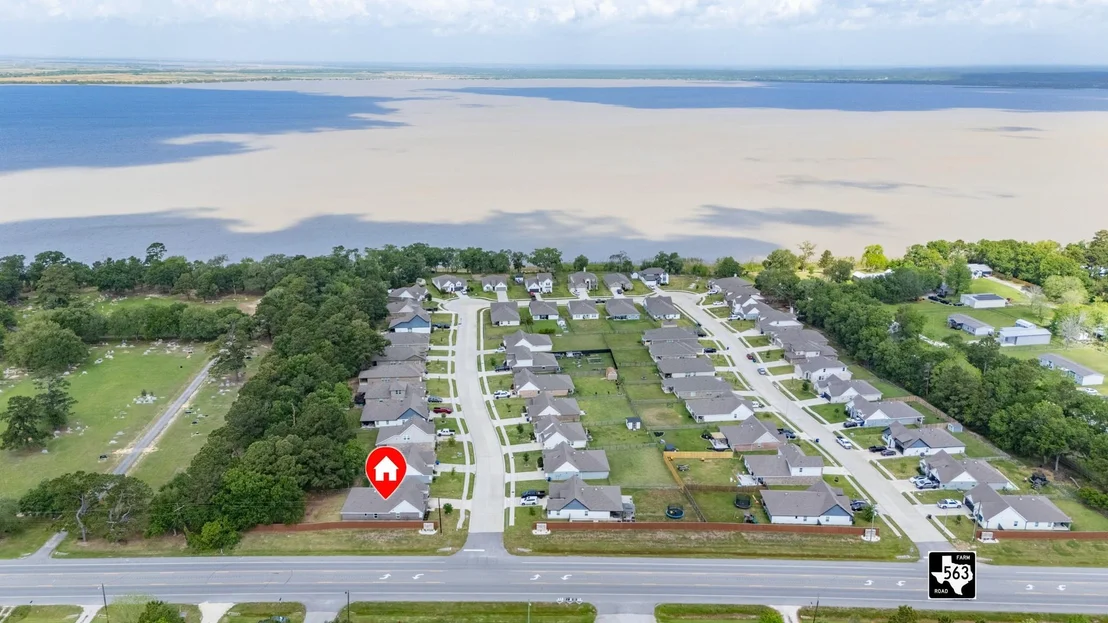 Photo of 103 Lakeway Circle