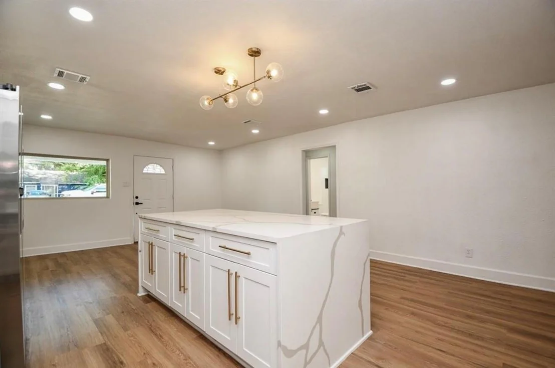 Photo of 6834 Saint Augustine Street