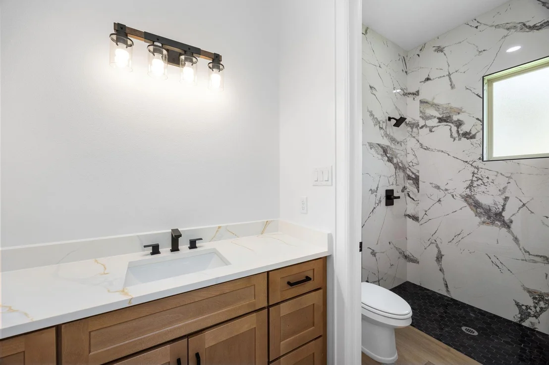 Photo of 220 Birdie Dr