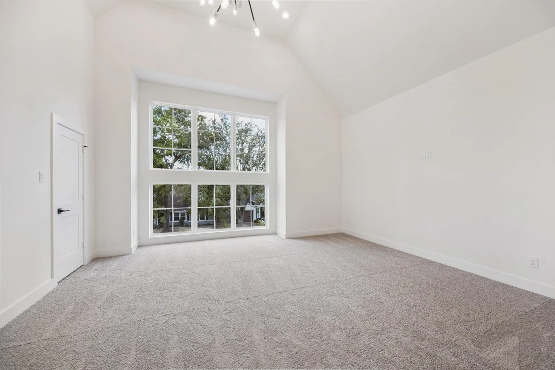 Photo of 2211 Saxon Drive