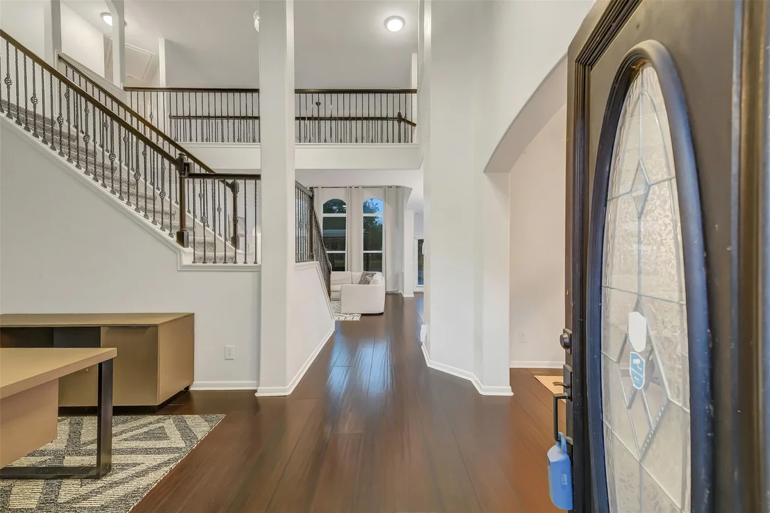 Photo of 30214 Vinebriar Drive