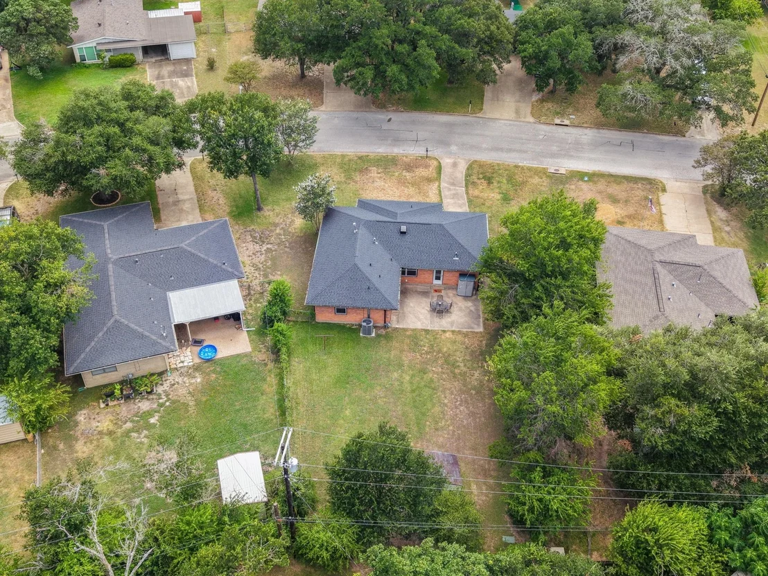 Photo of 1915 Vinewood Drive