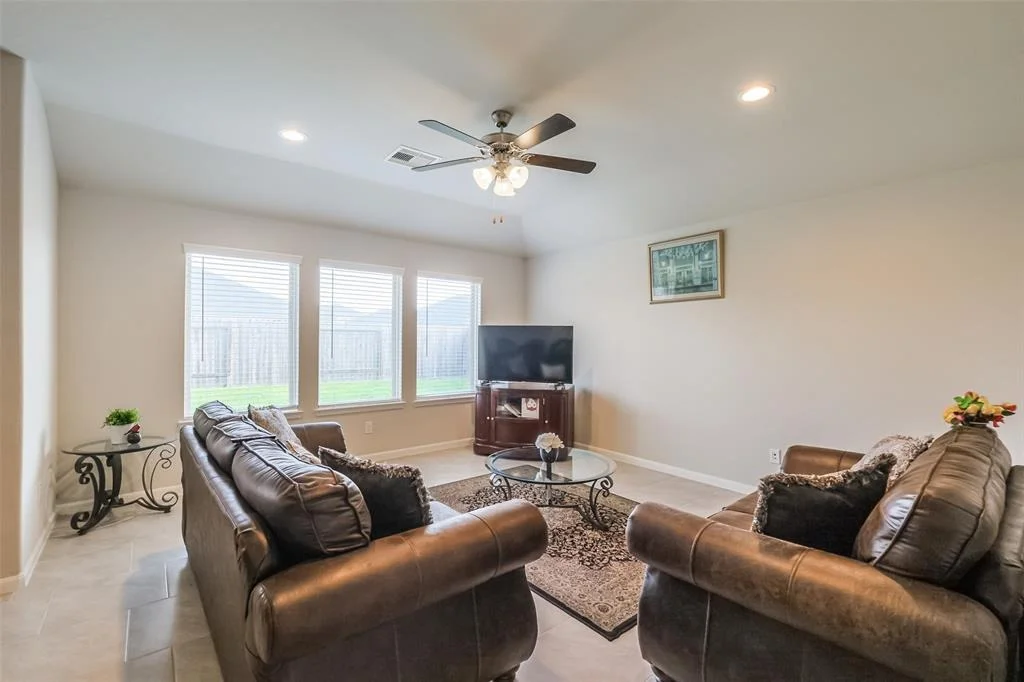 Photo of 9219 Hemlock Drive
