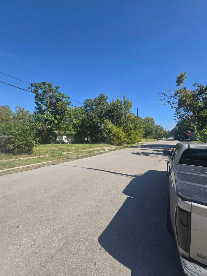 Photo of 3221 Drew Street Street