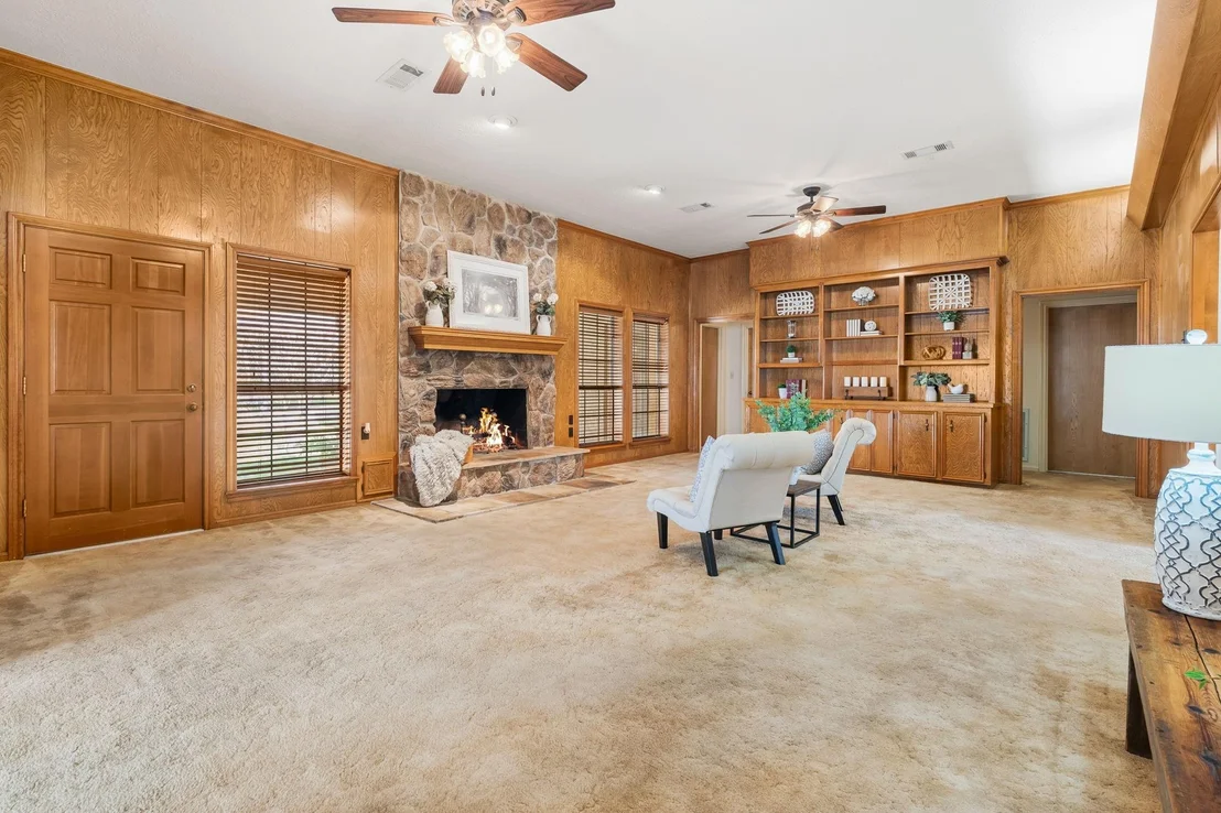 Photo of 105 Greenbriar Drive