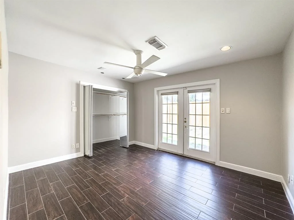 Photo of 4525 Maple Street