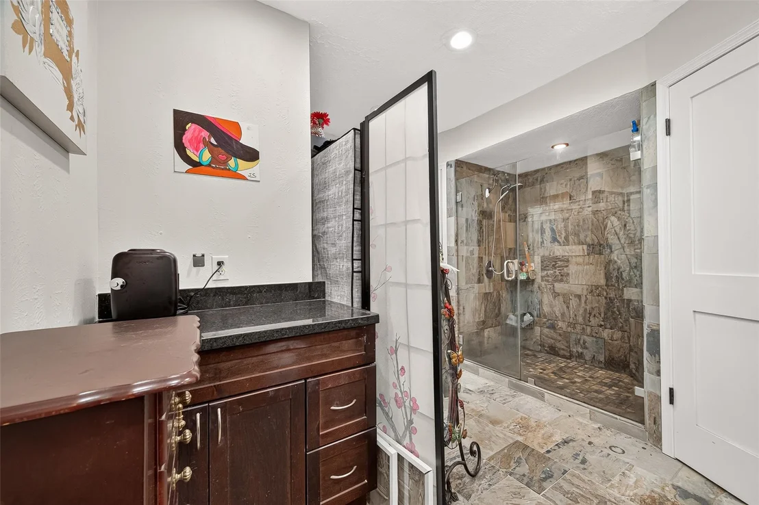 Photo of 5919 Spring Creek Oaks Drive