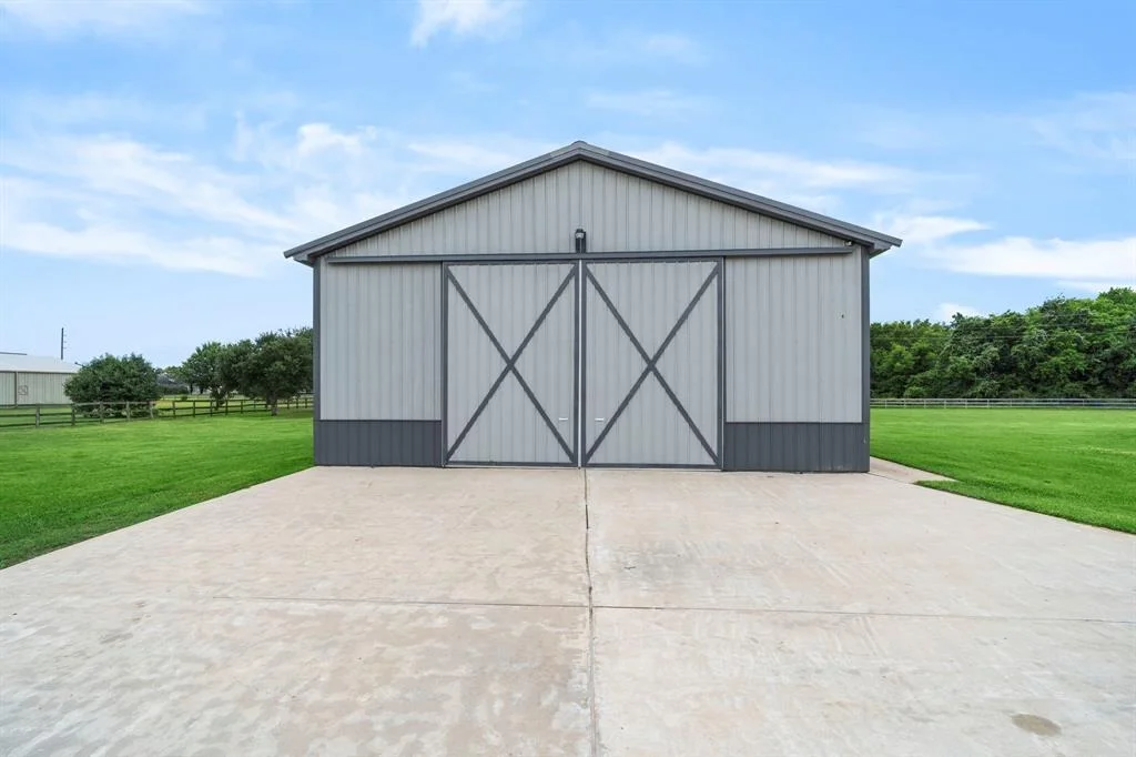 Photo of 2131 Grand River Drive