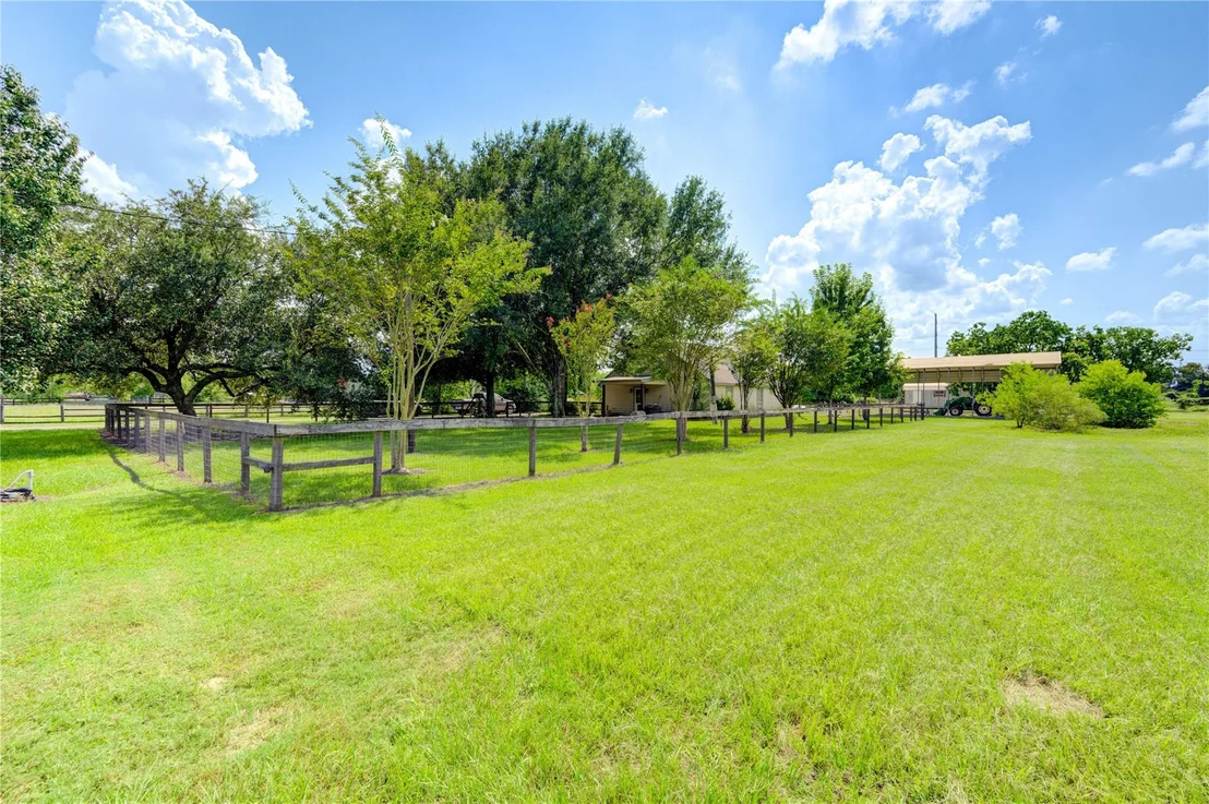 Photo of 922 Agg Road