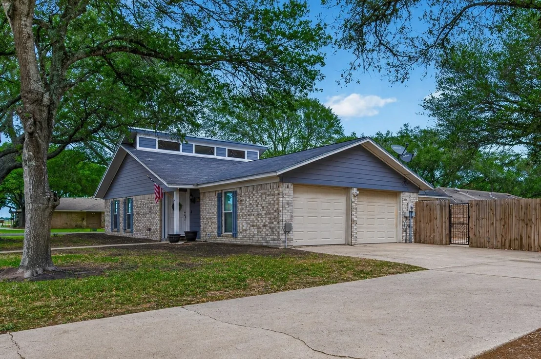 Photo of 2306 Bunton Drive