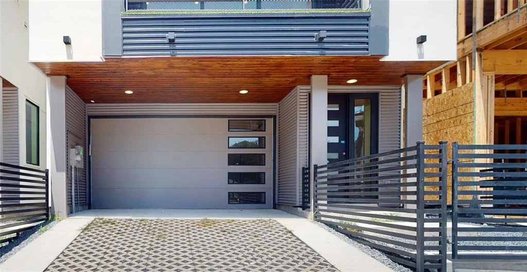 Photo of 519 Memorial Heights Drive
