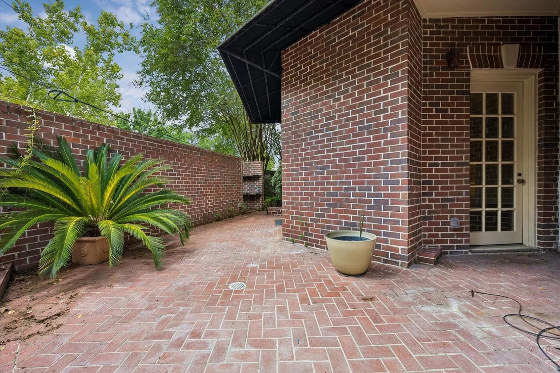 Photo of 1 Pine Briar Circle