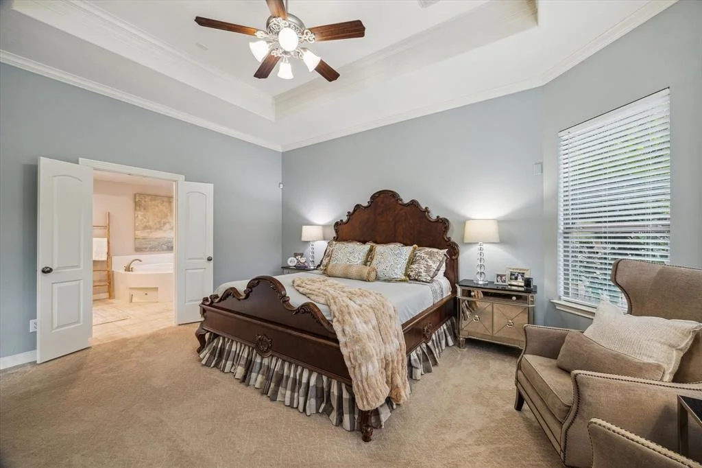 Photo of 63 E Beckonvale Circle