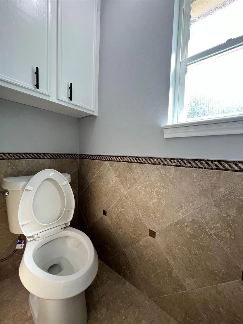 Photo of 5706 Upper Lake Drive