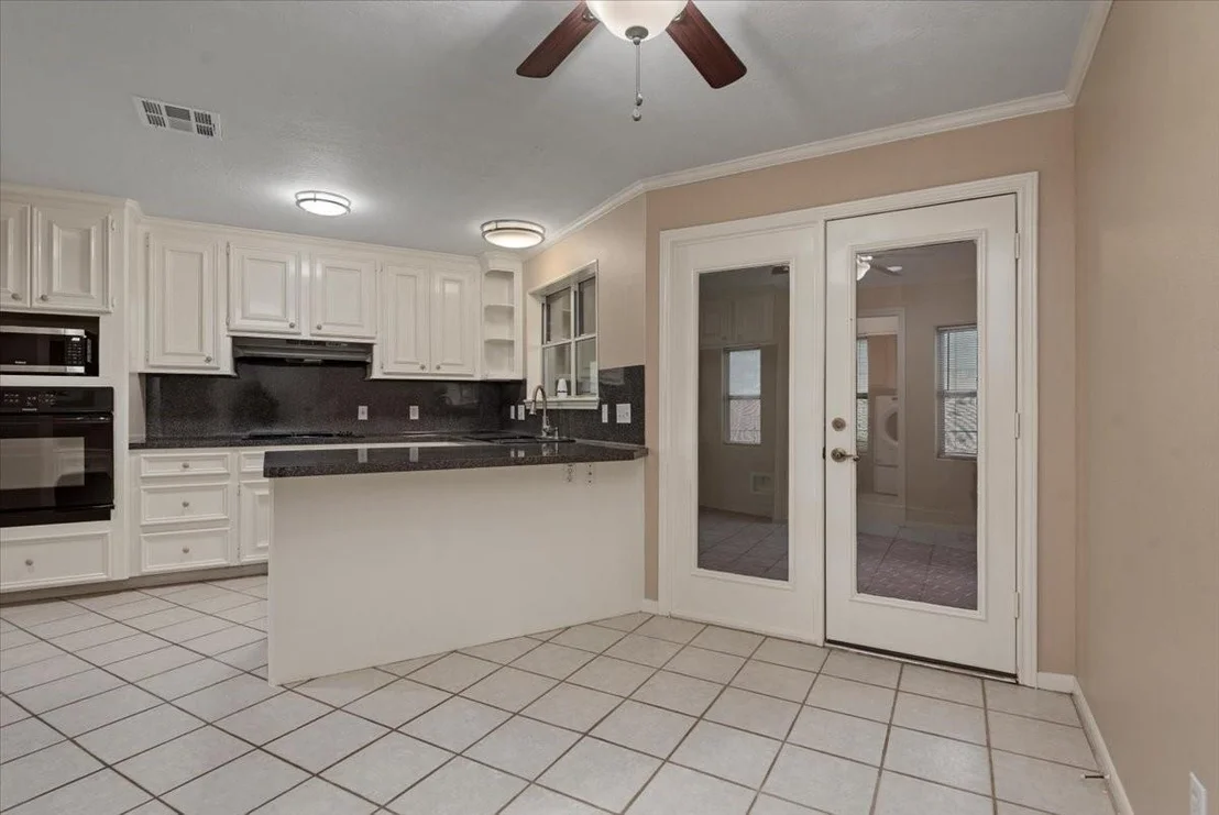 Photo of 14151 Buckingham Lane