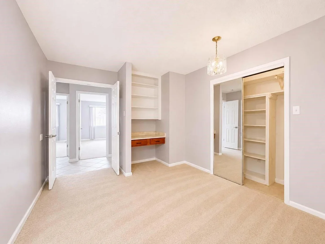 Photo of 39 Oak Harbor Drive