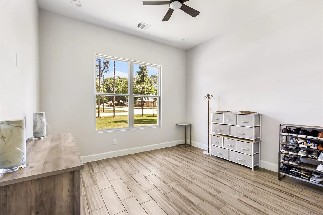 Photo of 2423 Roman Forest Boulevard