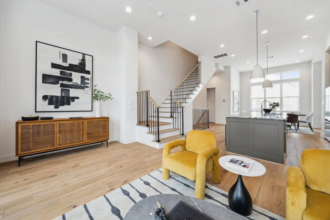 Photo of 2117 Emancipation Avenue