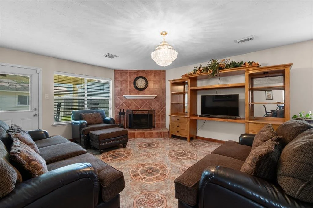 Photo of 16338 North Glade