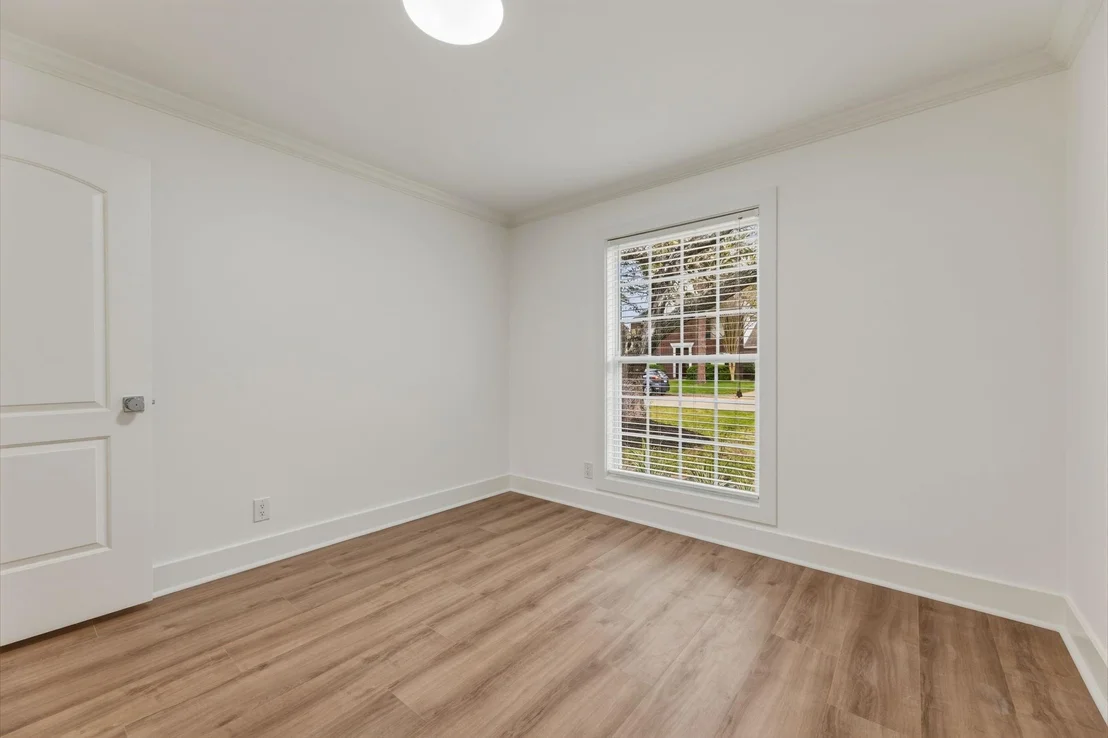 Photo of 1002 Chippenham Drive