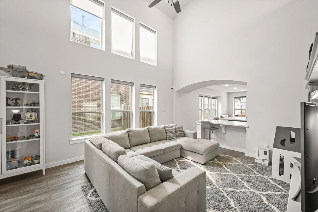 Photo of 5010 Chestnut Orchard Drive