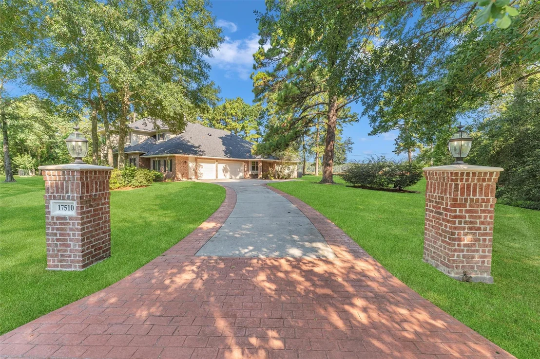 Photo of 17510 Hawkin Lane