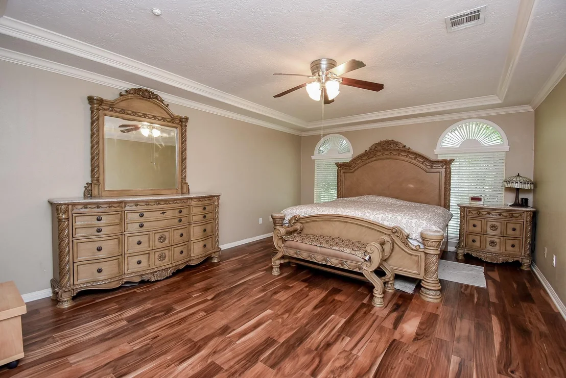 Photo of 426 Longview Drive