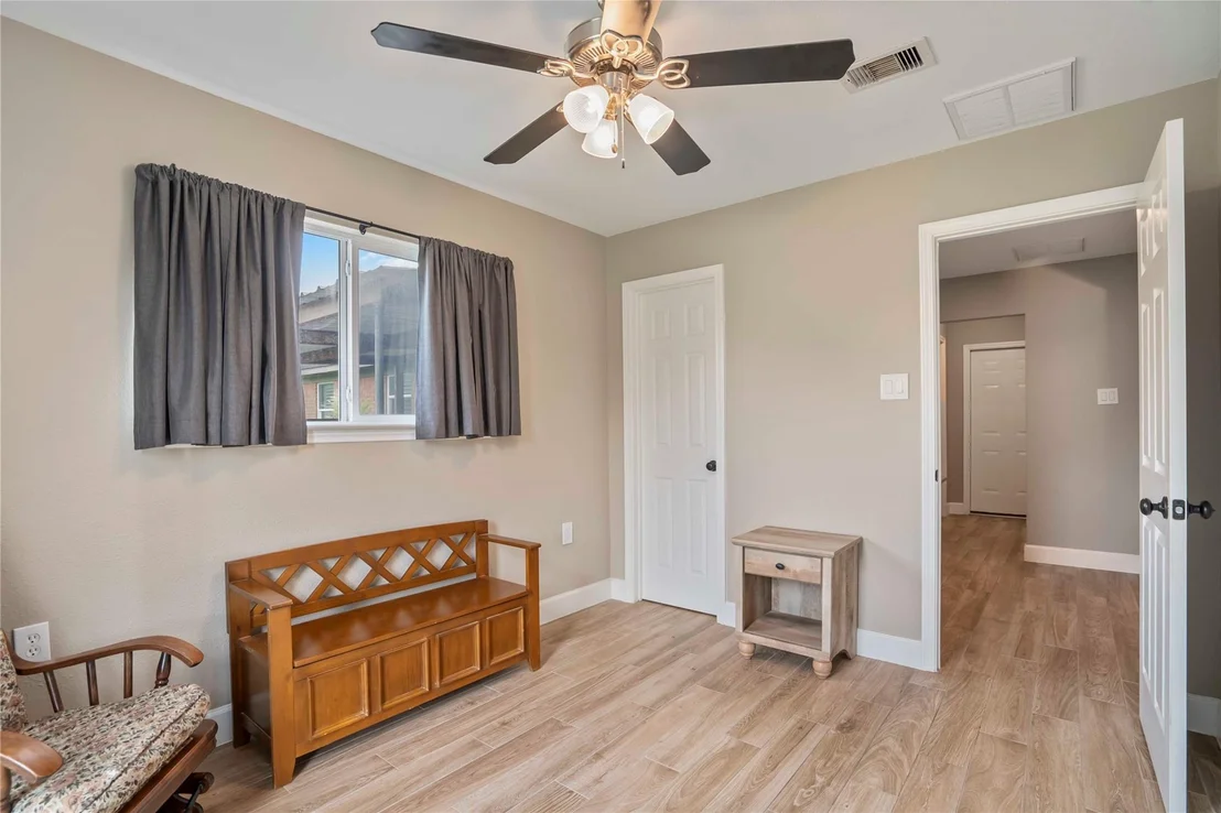 Photo of 13202 Vernon Road