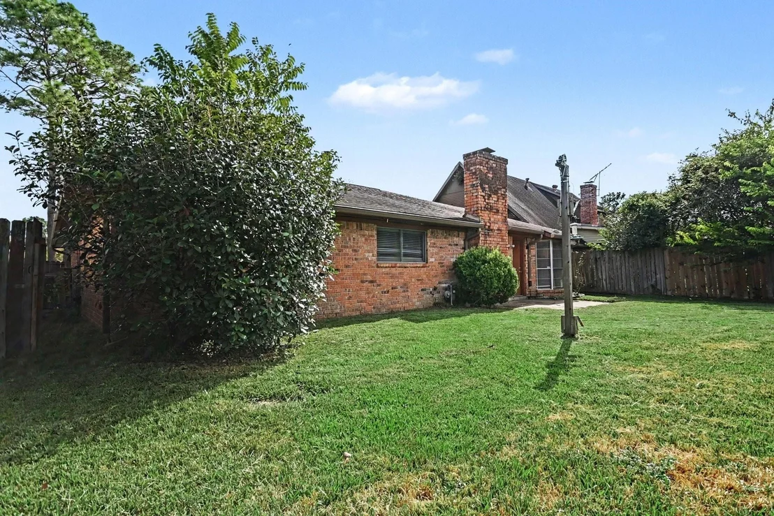 Photo of 807 Voyager Drive