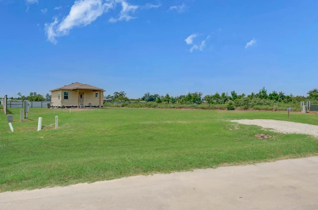 Photo of 1243 Road 5263