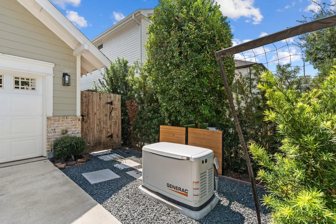 Photo of 1321 Chamboard Lane