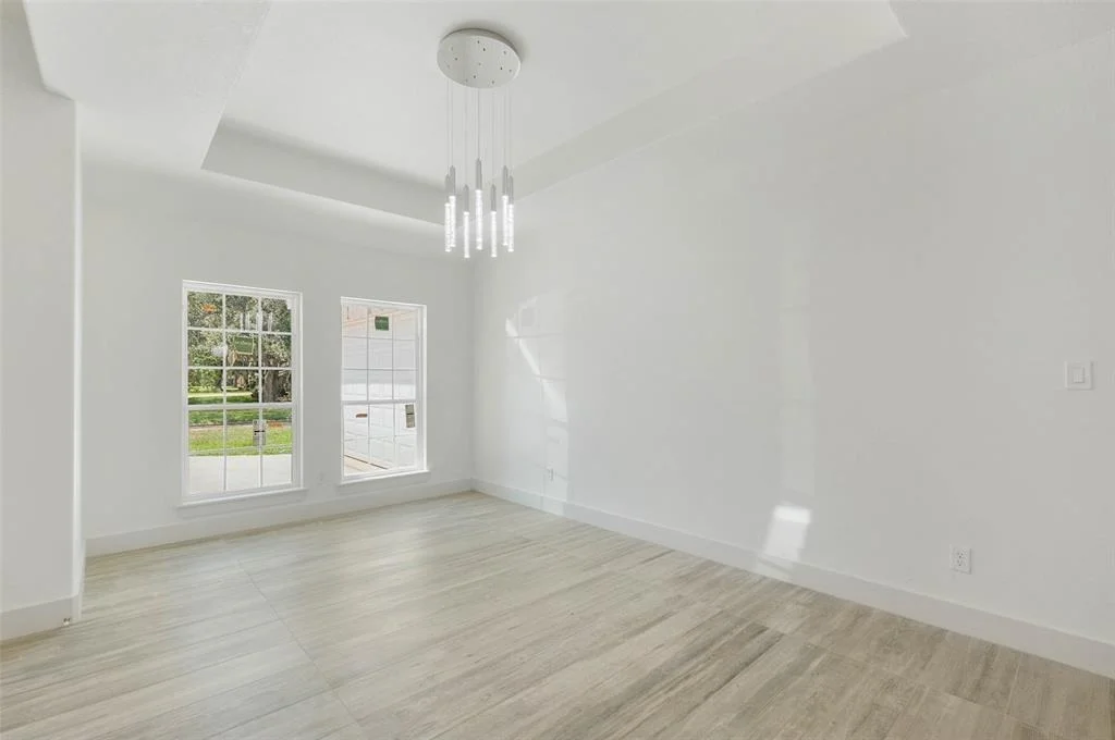 Photo of 2291 Riverside Drive