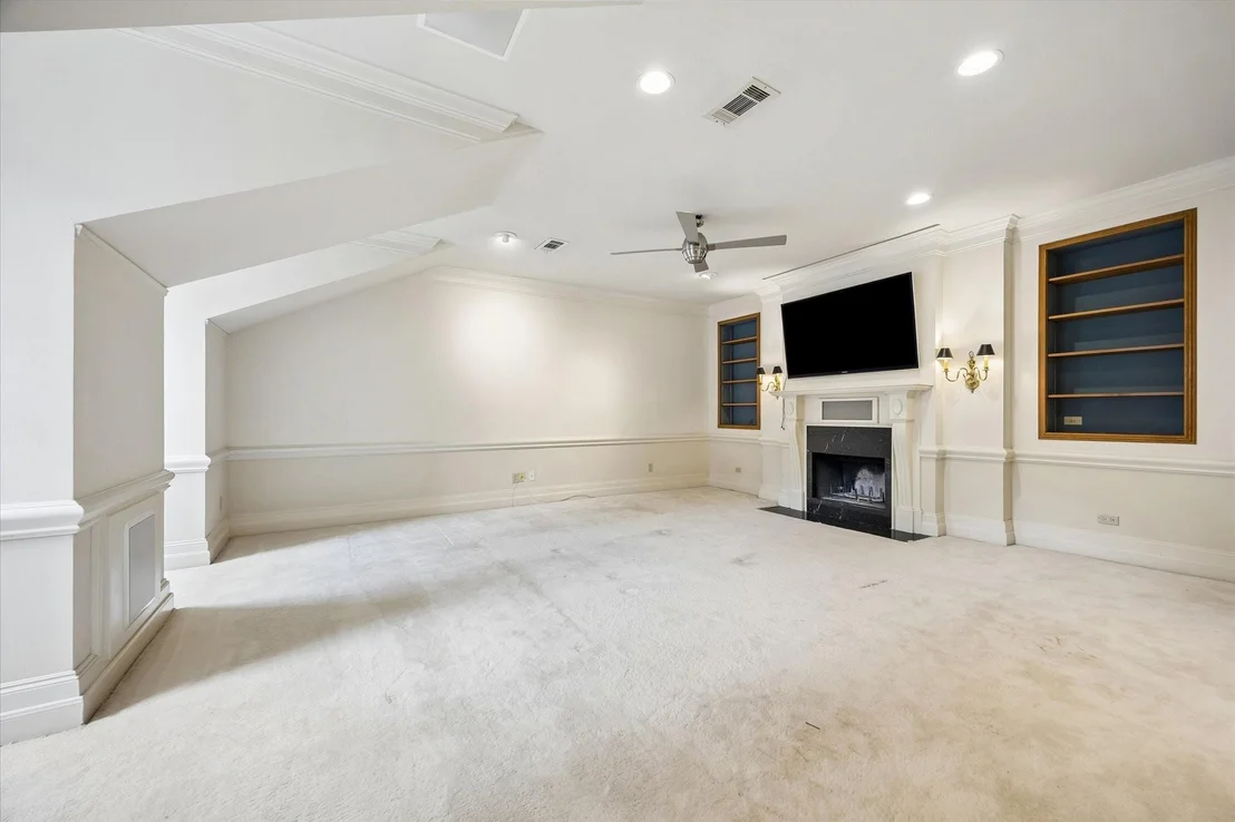 Photo of 1 Pine Briar Circle