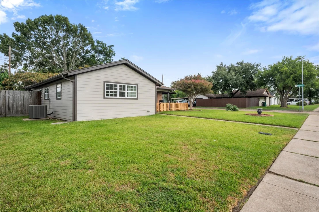 Photo of 3721 Newton Drive