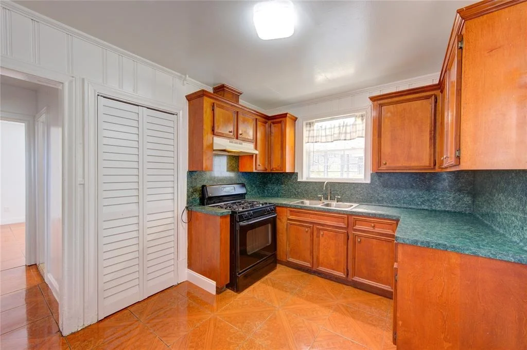 Photo of 8243 Barkley Street