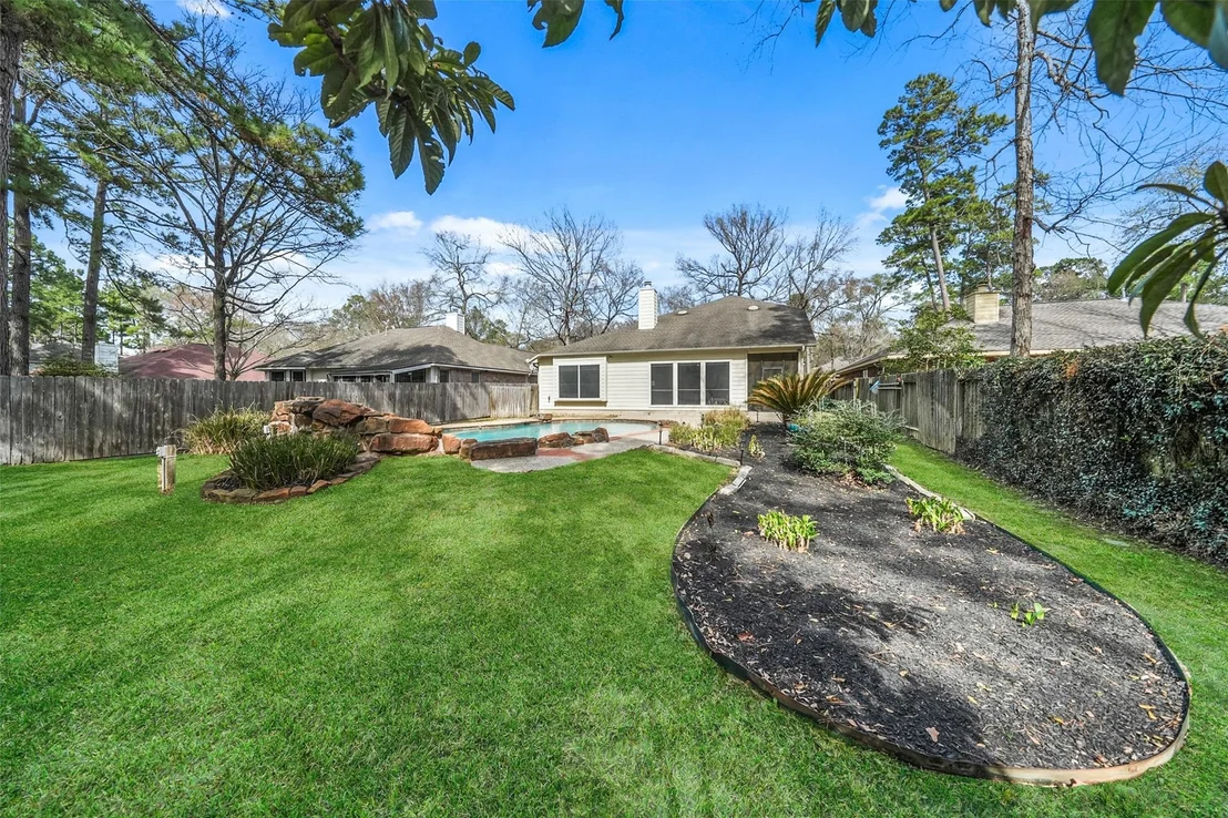 Photo of 122 W Russet Grove Circle