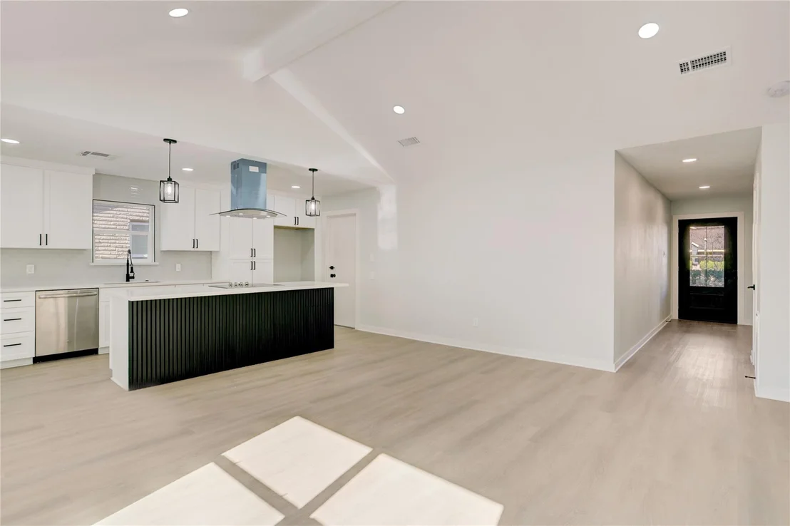 Photo of 6015 Spellman Road