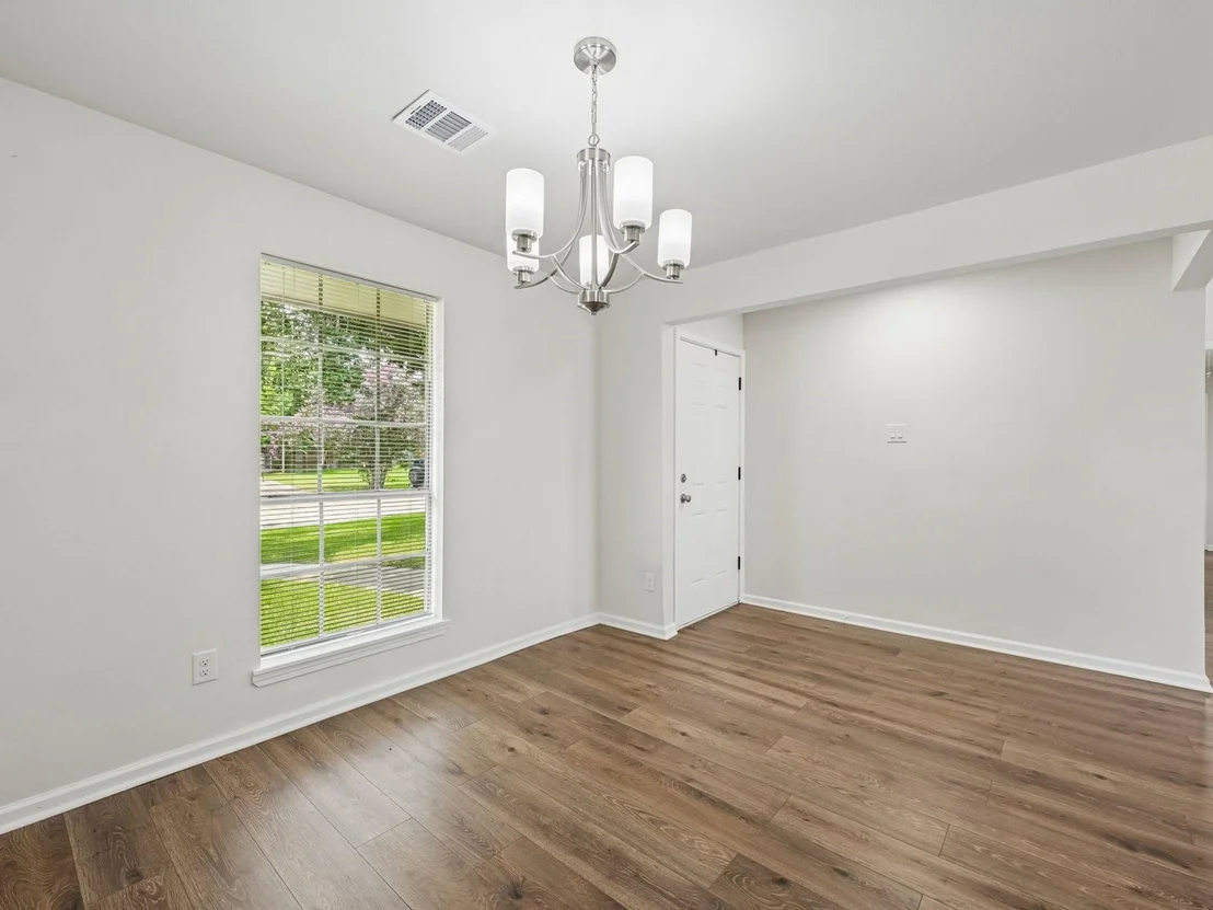 Photo of 7110 Log View Drive