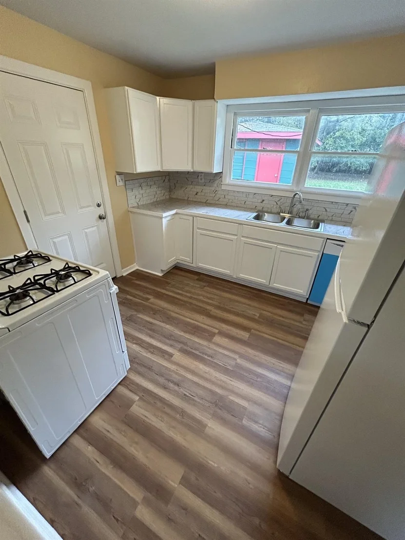 Photo of 2109 Briar Lane