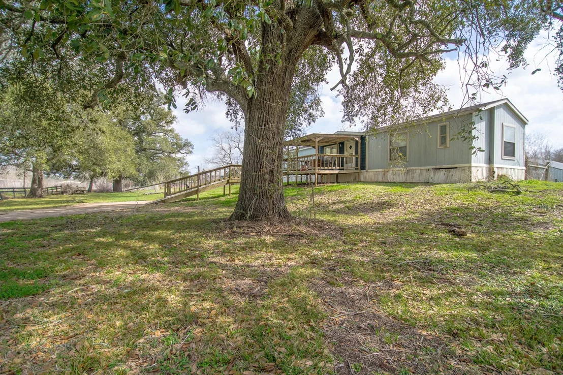 Photo of 2801 County Road 444