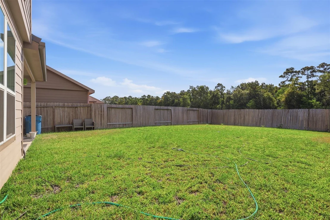 Photo of 17622 Holroyd Road